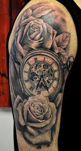 La montre à gousset pour homme adopte un style de boitier sophistiqué avec des lignes travaillés et fortes. Tatouage Montre Gousset Signification