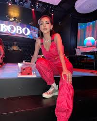 เบล บุษยา ลูกสาวบรรยิน โพสต์ไอจีสตอรี่ฟาดแรงแหกไม่ไว้หน้านักแสดงสาวสวย ดิว อริสรา ลามปามครอบครัว เหยียดเพศ จนร้อนระอุ. 0zqves S8leicm