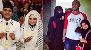 Cantiknya selma bekteshi bidadari berhijab dari albania ini, terlebih saat ia melantunkan lagu sholawat assalamu'alaika ya rasulullah tapi ada beberapa tayangan video dari selma bekteshi yang tidak menggunakan hijab, mungkin saja dulu ia memang belum. Calon Istri Baru Caisar Diungkap Oleh Indadari Siapakah Dia Halaman All Tribun Pontianak