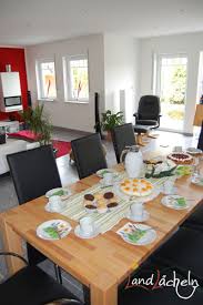 Learn vocabulary, terms and more with flashcards, games and other study tools. Ferienhaus Landlacheln Wohnzimmer Kaminecke Und Esszimmer