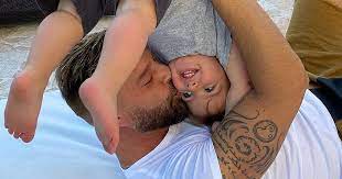 Enrique martín morales (spanish pronunciation: Ricky Martin Die Embryos Sind Eingefroren Queer De