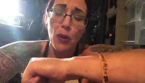 What it's like waiting for the medical dispensary to deliver ur  products..good looking out curaleaf 😂🤷‍♀️💯