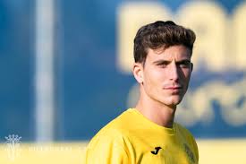 Born 16 january 1997) is a spanish professional footballer who plays as a centre back for villarreal. Pau Torres Quiere Jugar En Old Trafford Todofichajes Com