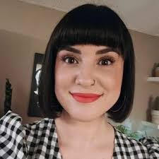 Nina Wickham's Instagram, Twitter & Facebook