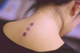 30 tato pergelangan tangan keren dengan gaya minimalis terjamin. 100 Simple Elegant Tattoo Designs Hongkiat