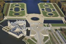 The Grand Parterre Of Le Notre Domaine De Chantilly Coye La Foret Chateau De Chantilly Chateau