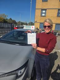 Driving Instructors Near me - Driving Test - Schools Lessons UK London