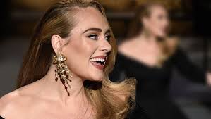 Amber heard, 35, pledged to donate $7m of her divorce settlement from johnny depp, 57, to now a judge has granted 23 of the 24 requests in the actor's 'motion to compel', meaning the organization. Adele Ungeschminkt Und Tief Bewegt Die Sangerin Meldet Sich Zuruck Bunte De