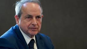 El profesor Juan José Toribio ve complicado que los precios de la energía y  el petróleo bajen en los próximos meses