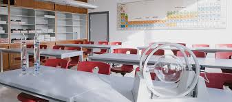 Puedes contactar con el centro en el número de teléfono 944598090, en la web y a. Colegio Aleman De Bilbao Sekundarstufe