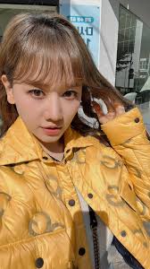 Tăng Thanh Hà đẹp mặn mà tuổi U40, vợ Trấn Thành than tay lạnh