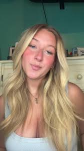 💆🏼‍♀️👩🏼