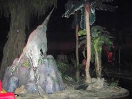 This indoor high tech adventure boat ride tour will keep you on the edge of your seats and your clothes dry! Dinosaur Picture Of Jurassic Jungle Boat Ride Pigeon Forge Tripadvisor