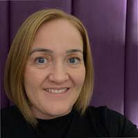 200+ "Dóra" profiles