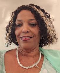 Miriam Jones's Instagram, Twitter & Facebook