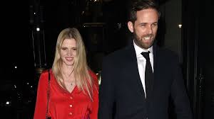 Birthdate lara stone was born on december 23, 1983 in geldrop, the netherlands to a dutch mother and a british father. Nach Scheidung 2015 Model Lara Stone Wird Wieder Heiraten Promiflash De