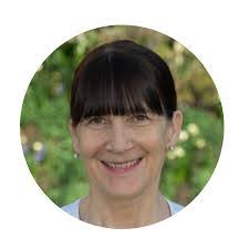 Debra Montague's Instagram, Twitter & Facebook