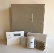 Diy home security systems allow you to put together your own smart home security system how you want it, without hefty subscription and installation fees. Diy Home Security Systems Guide To Do It Yourself Alarm Systems