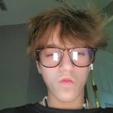 Presley Howard's Instagram, Twitter & Facebook