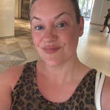 Evening my 17 year old daughter has just been diagnosed with autisum, this  is all new to us this has only been highten to us and got worse over the  years since