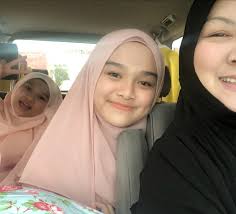 Kempen #ayahkuhero sempena myfamily #quranhour di bawah yayasan warisan ummah ikhlas. Cantiknya Marissa Dania Sampai Kena Serbu Bergambar Masa Balik Raya Nona