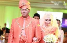 حاج محمد نجيب بن تون حاج عبدالرزاق; The Wedding Of Ariff Tuah Tun Ahmad Sarji And Nurul Ain Mat Aron Tatler Asia