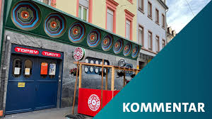 Das europabad karlsruhe verfügt über eine leistungsstarke belüftungsanlage, welche eine ausgezeichnete luftqualität sicherstellt. Corona Ausbruch In Karlsruher Club Ist Hetze Die Neue Normalitat Swr Aktuell