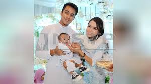 Meskipun satu demi satu kecurangan aliff aziz dibongkarkan oleh isterinya, namun bella astillah tetap susulan itu, ramai netizen muak dengan tindakan bella yang hanya meluahkan perasaan mengenai suaminya namun jika terjadi lagi isu yang sama bella begitu mudah memaafkan aliff. Aliff Aziz Buat Hal Lagi Bella Astillah