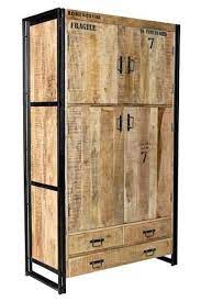 Imposanter vintage spind vernietet industrial spind metallschrank. Industrial Chic Kleiderschrank Aus Massivholz Moebeldeal Com Versandkostenfreie Mobel Online Bestellen