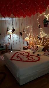 Valentinstag Dekorationen Romantisches Schlafzimmer Romantic Hotel Room Ideas For Him Casey Blog In 2020 Valentine Bedroom Decor Romantic Room Surprise Romantic Room Decoration