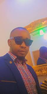 W for owotor is an Outstanding youth comedian that has been making waves in  the Internet, we are saying ISELOGBE to your family and prosperous new year  in Advance