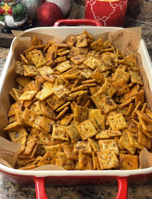 Spicy Pickle Ranch Crackers: Perfect Party Snack - What's Mom Cookin'