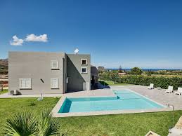 Agata militello, brolo, gioiosa marea, torrenova, acquedolci, rocca di capri leone, militello rosmarino e ficarra. Case Con Piscina In Sicilia Case Affitto Bagliori Di Sicilia