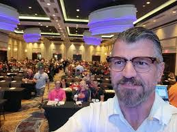 Peter Camp's Instagram, Twitter & Facebook