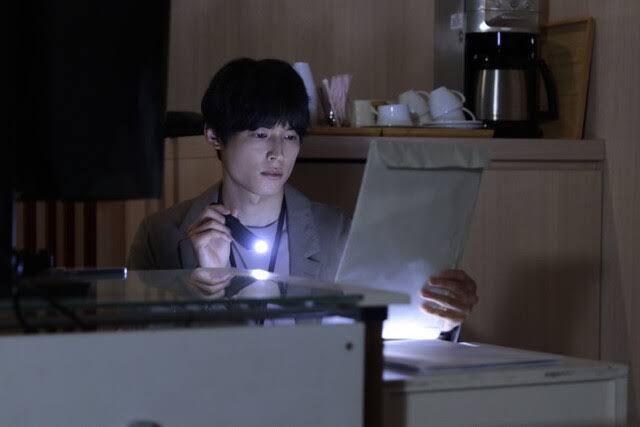 告白－25年目の秘密－』第4話 “爽太”松村北斗、“麻里子”岡崎紗絵の父の秘密に迫る（クランクイン！） - Yahoo!ニュース