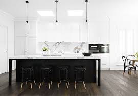 Black And White Bench Black Island Bench Modern Kitchen Backsplash Kitchen Marble Kitchen Inspirations