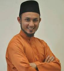 Ustaz adnin roslan dan isteri. 31 Latar Belakang Wafariena Roslan Background Vocalmaniagallery