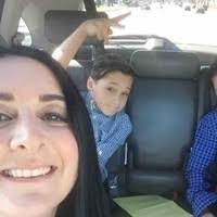 Dana Unger's Instagram, Twitter & Facebook