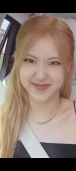 mohon maaf jeh klo muka marah kamu kyak gitu,yang ada orang nambah sayang  sama kmu😭🤣#rosé #fyp #foryou #blackpinkofficial