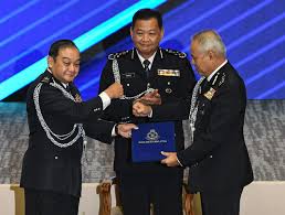 Beliau sebelum ini pernah menyandang jawatan pengarah jabatan keselamatan dalam negeri dan ketenteraman awam (kdnka) bukit aman. Acryl Sani Dilantik Pemangku Timbalan Ketua Polis Negara Utusan Borneo Online