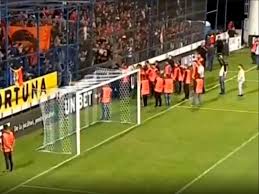 După înfrângere, dinamoviștii au fost subiect de glumă pe internet. Incidente La Meciul Viitorul Dinamo Partida A Fost IntreruptÄƒ Libertatea