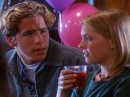 We were smitten': Melissa Joan Hart and Ryan Reynolds almost dated in the  '90s