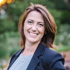 Kim Kemp's Instagram, Twitter & Facebook