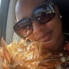 Veronica Smalls Rivera (@RiveraSmalls)