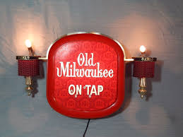 Vintage Old Milwaukee Beer On Tap Lighted Sign Mancave Bar Light Beer Signs Milwaukee Beer Sign Lighting