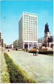 Amplasat în centrul istoric al iașului, în piața. IaÈi Hotel Unirea Iasi Romania Postcard 35576