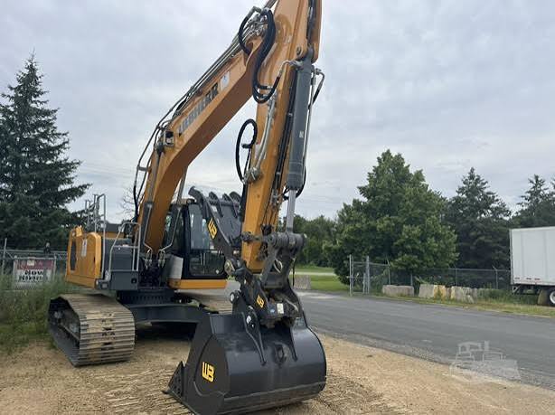 Liebherr R924 Excavator