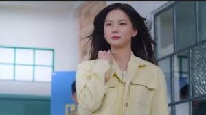 Choi yujin (born in august 12th, 1996) is a vocalist and lead dancer for the group clc. Yujin Clc In So Not Worth It Drama Cuts Youtube