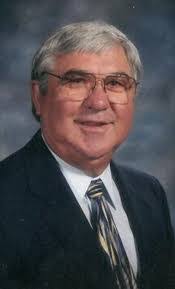 Lee Helm's Instagram, Twitter & Facebook