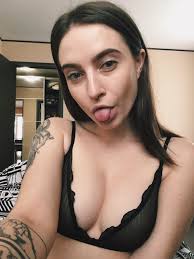 ⋆˙⟡♡ Karma ♡⟡˙⋆ على X: Pls go and check my MV out 💕  t.coPR6ryPgPp4 💕 Payout is in 3 days and Im far away from being  paid. Buy yourself some porn!☺️ t.cobIcdljJslY 